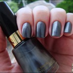 Steel-her Heart – Revlon